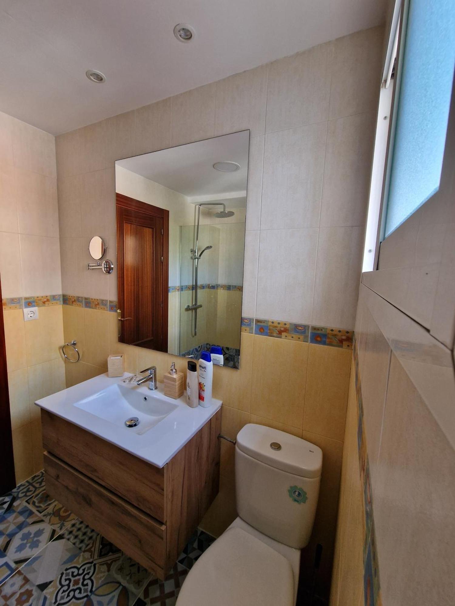 Virgen De Lujan Triana Apartman Sevilla Kültér fotó