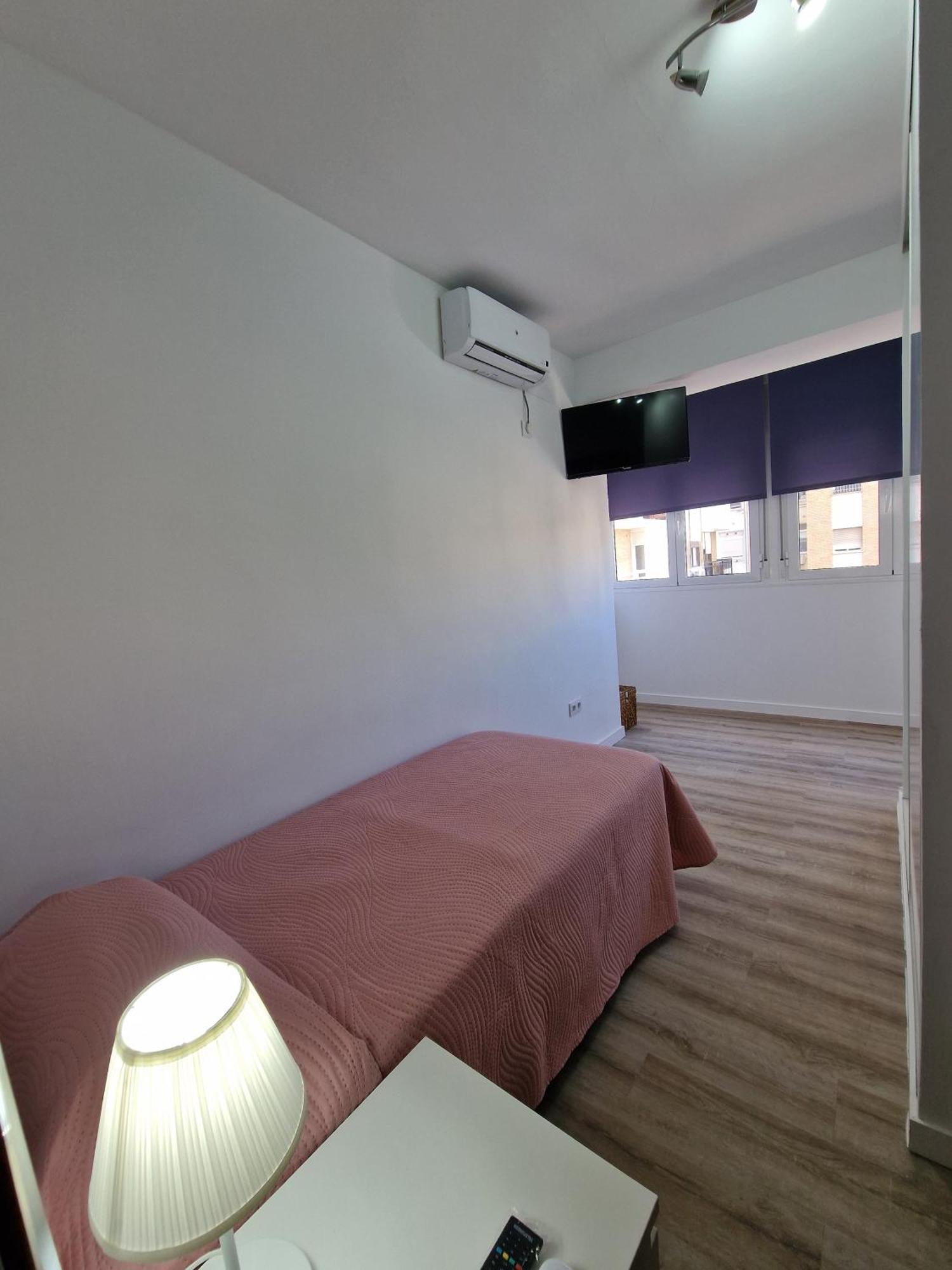 Virgen De Lujan Triana Apartman Sevilla Kültér fotó